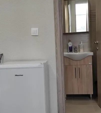Ladadika New 3 Apartment *