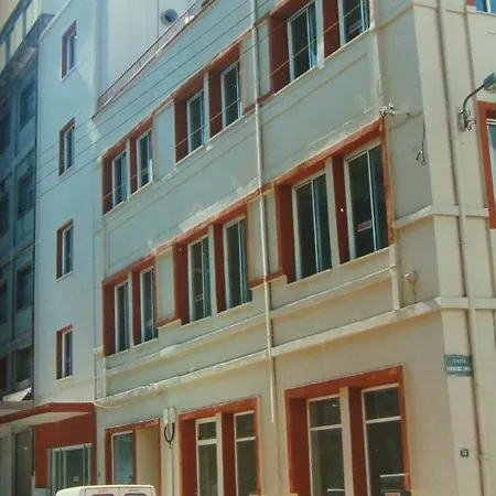 Ladadika New 3 Apartment
